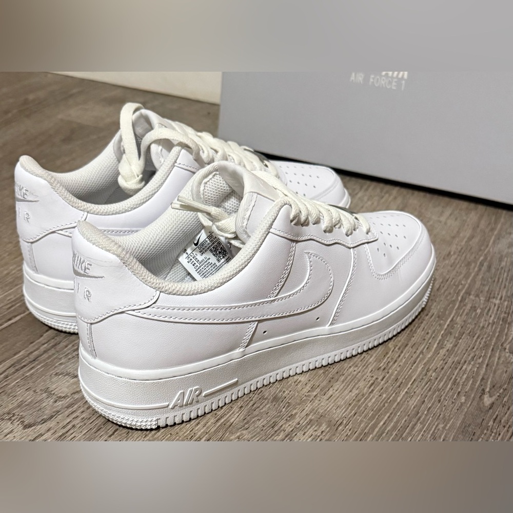 Nike Air Force 1 Low Triple White Sneakers | Women’s Size 9 Classic Clean Kicks - Picture 4 of 9